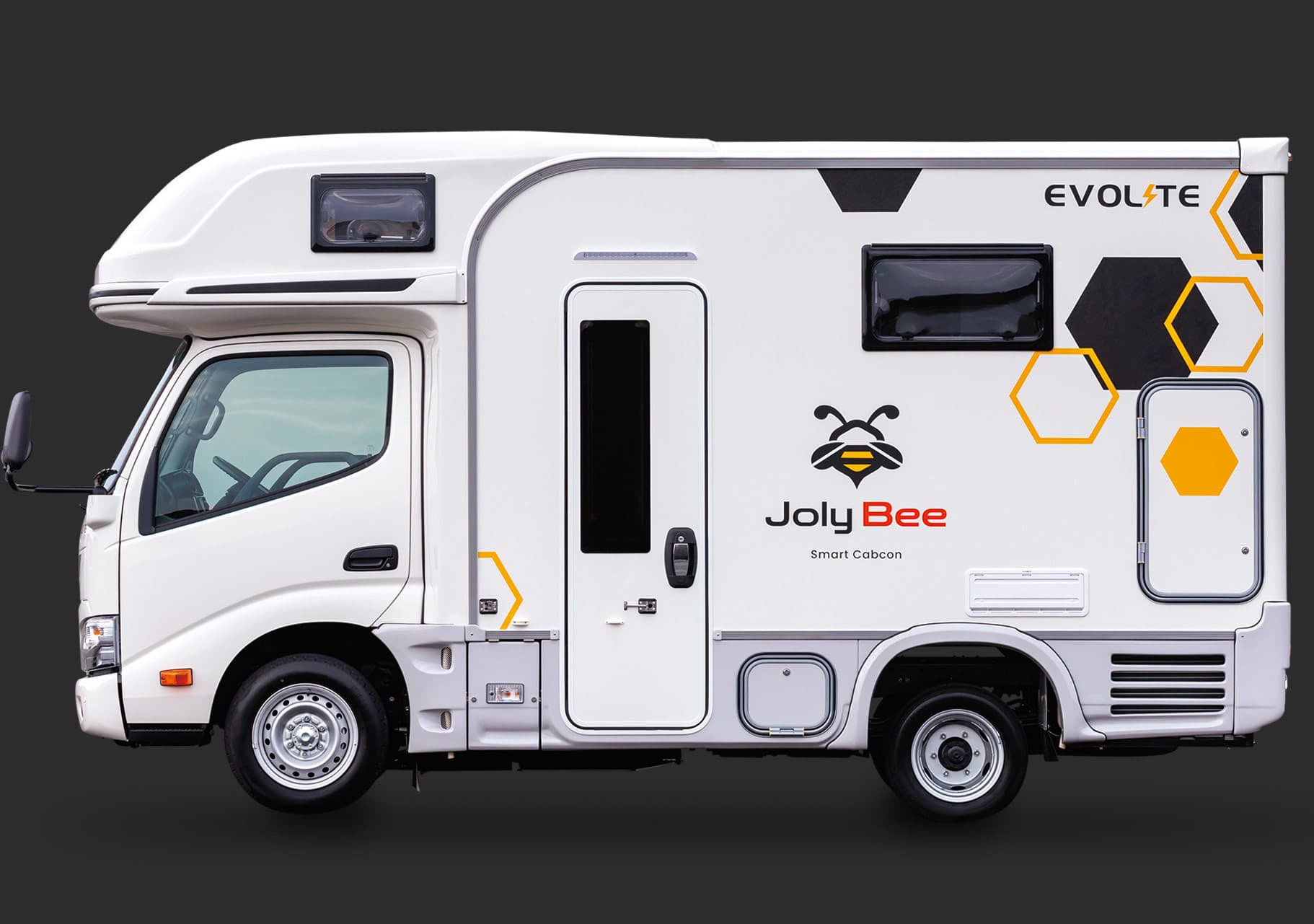 キャンピングカーで家族旅行